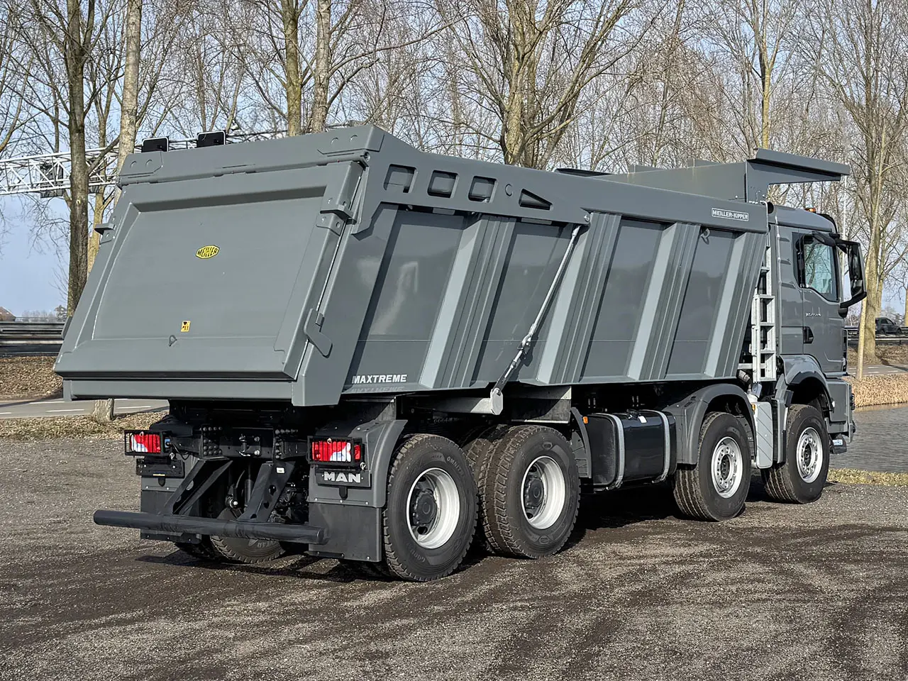 MAN TGS 44.440 BB CH 8x4 Tipper Truck 2
