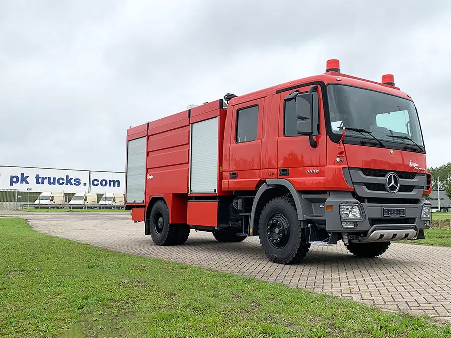 Mercedes-Benz Actros 2035 Full Spec Camion de pompiers 4x2 4