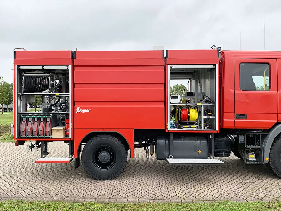 Mercedes-Benz Actros 2035 Full Spec Camion de pompiers 4x2 11