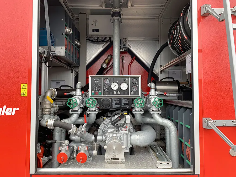 Mercedes-Benz Actros 2035 Full Spec 4x2 Fire Fighter Truck 16