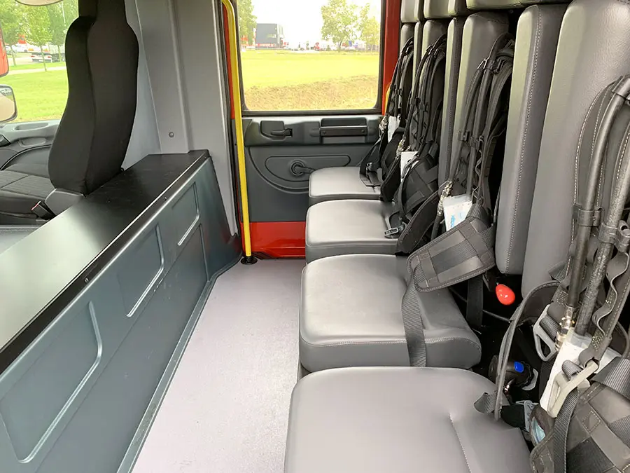 Mercedes-Benz Actros 2035 Full Spec Camion de pompiers 4x2 22