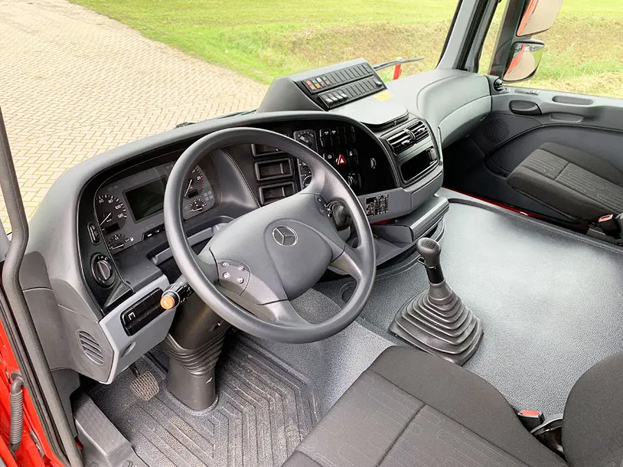 Mercedes-Benz Actros 2035 Full Spec Camion de pompiers 4x2 25