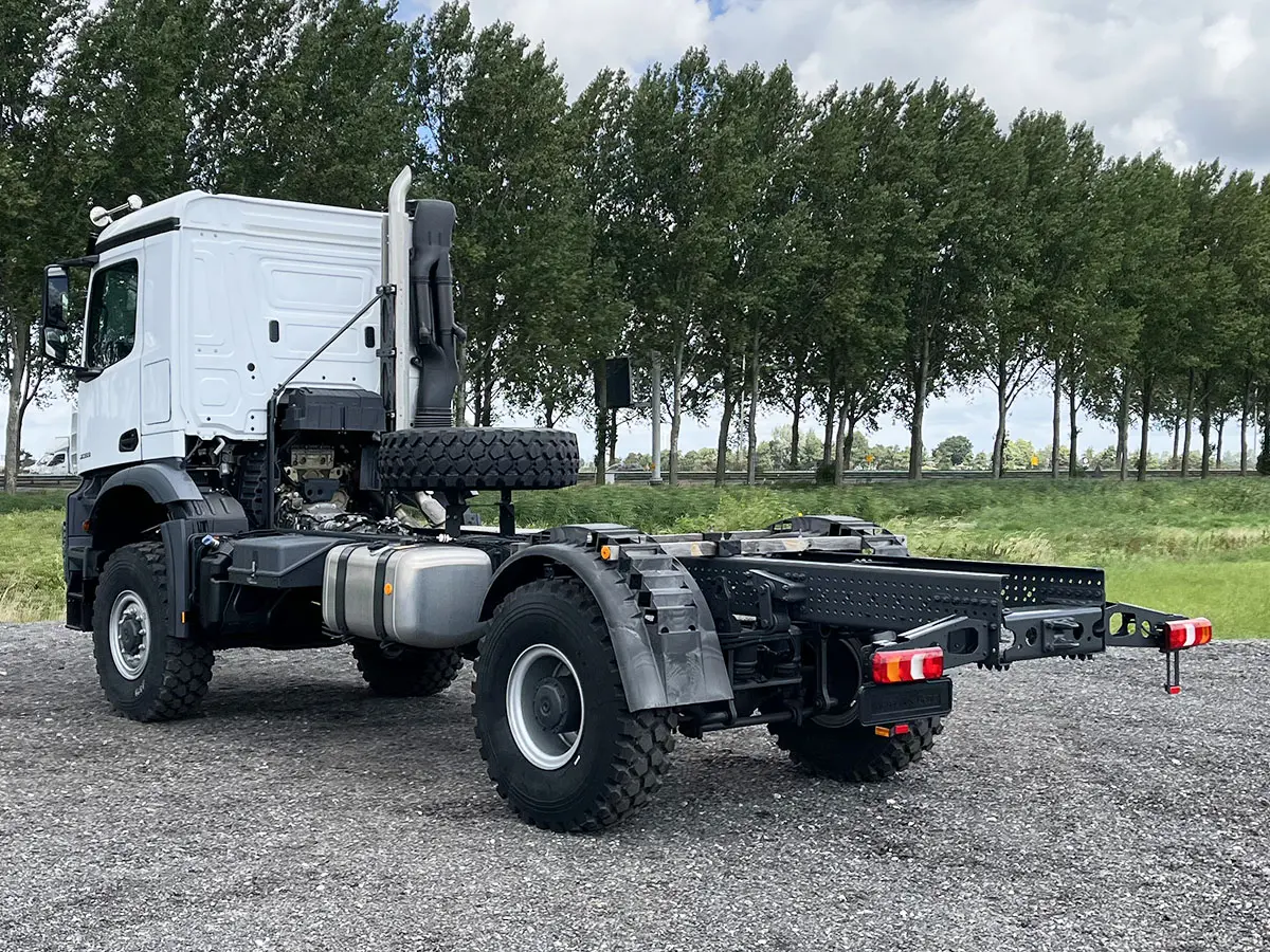 Mercedes-Benz Arocs 2033-A Châssis Cabine 4x4 3