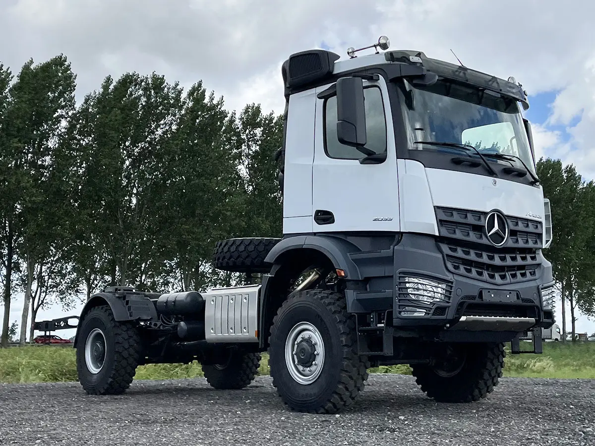 Mercedes-Benz Arocs 2033-A 4x4 Chassis Cabin 4