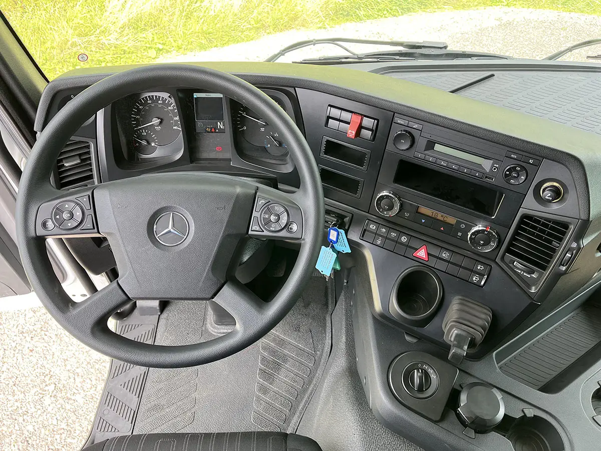 Mercedes-Benz Arocs 2033-A Châssis Cabine 4x4 9