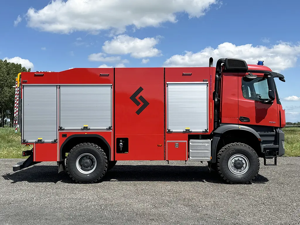 Mercedes-Benz Arocs 2036-A 4x4 Fire Fighter Truck 5