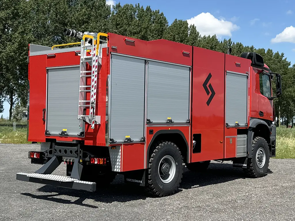 Mercedes-Benz Arocs 2036-A 4x4 Fire Fighter Truck 6