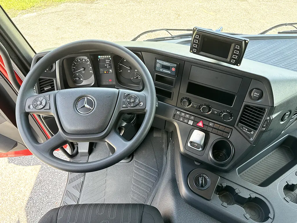 Mercedes-Benz Arocs 2036-A Camion de pompiers 4x4 9