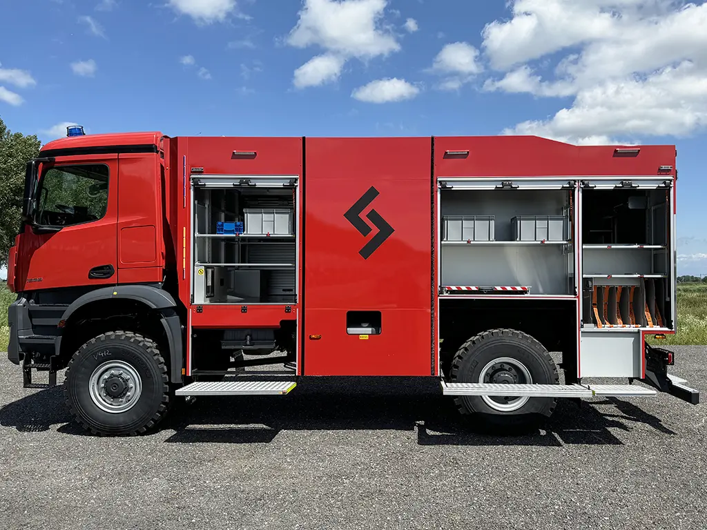 Mercedes-Benz Arocs 2036-A 4x4 Fire Fighter Truck 12