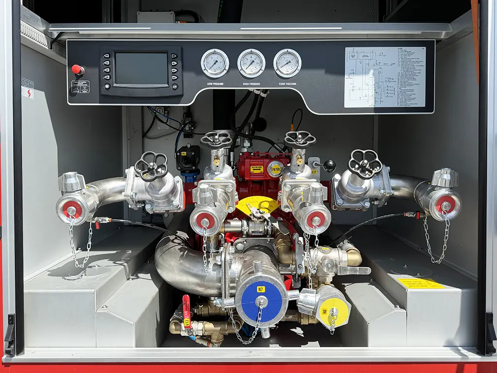 Mercedes-Benz Arocs 2036-A Camion de pompiers 4x4 16