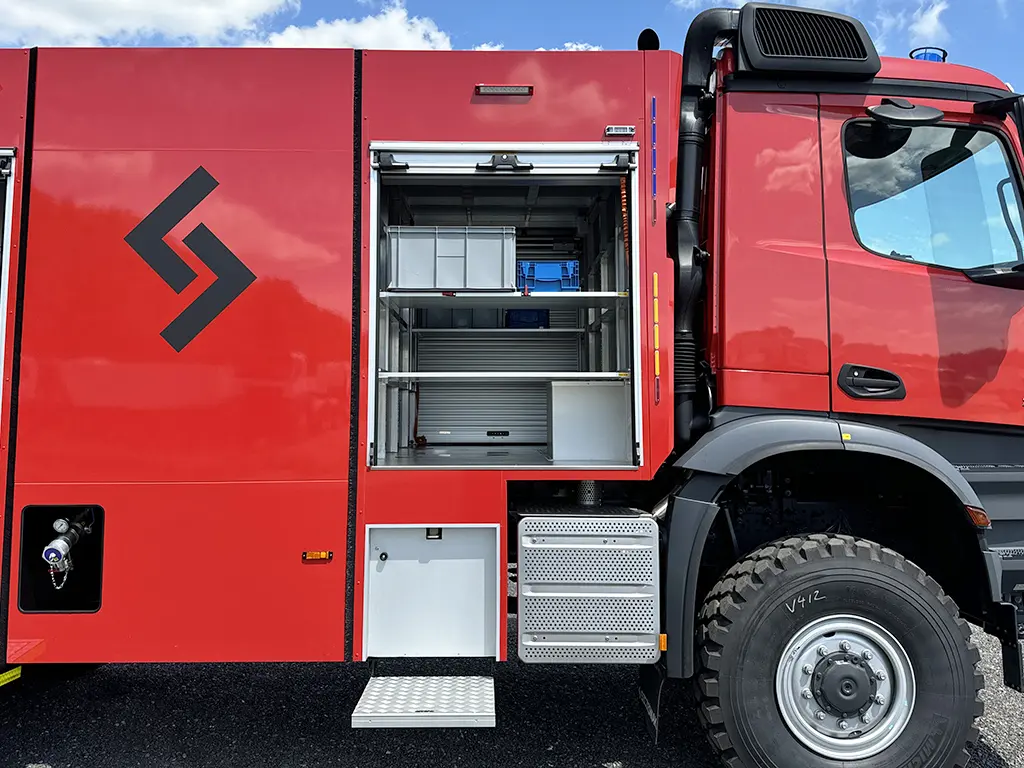 Mercedes-Benz Arocs 2036-A Camion de pompiers 4x4 20