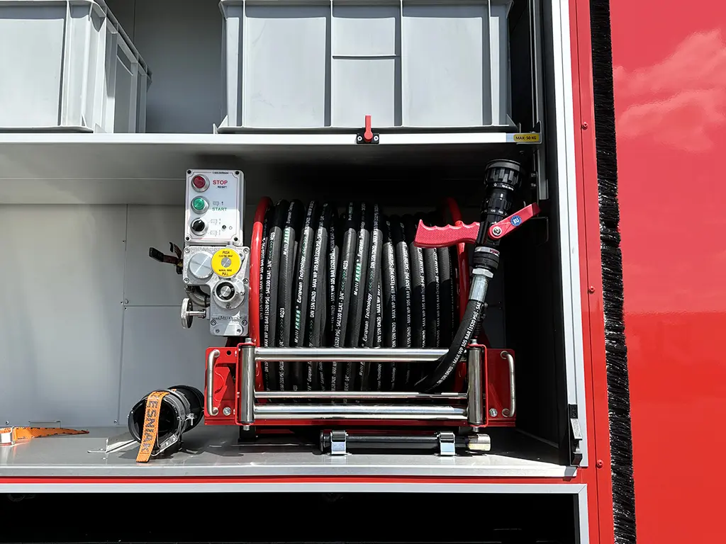 Mercedes-Benz Arocs 2036-A Camion de pompiers 4x4 22