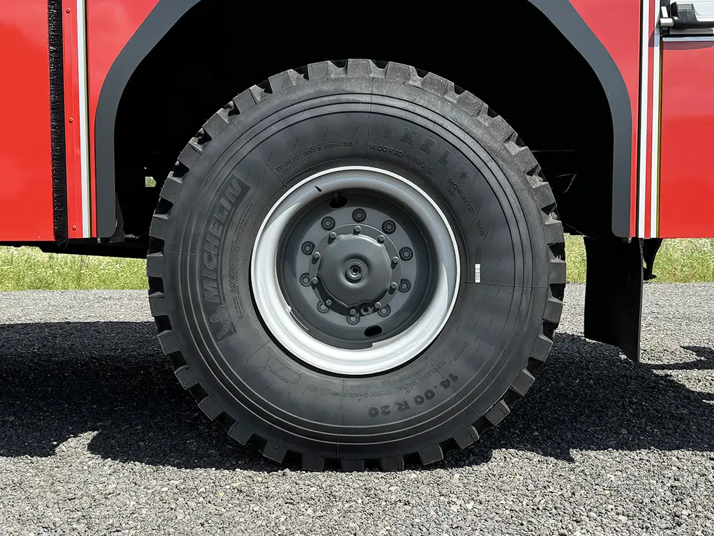 Mercedes-Benz Arocs 2036-A Camion de pompiers 4x4 23