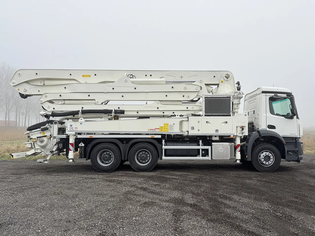 Mercedes-Benz Arocs 3340 6x4 Concrete Pump 5