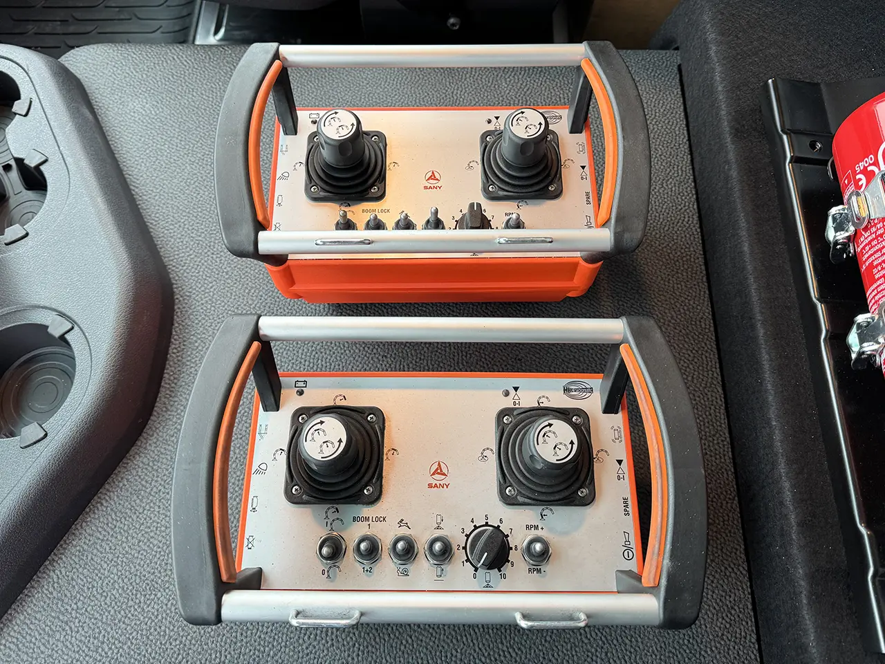 Mercedes-Benz Arocs 3340 6x4 Concrete Pump 11