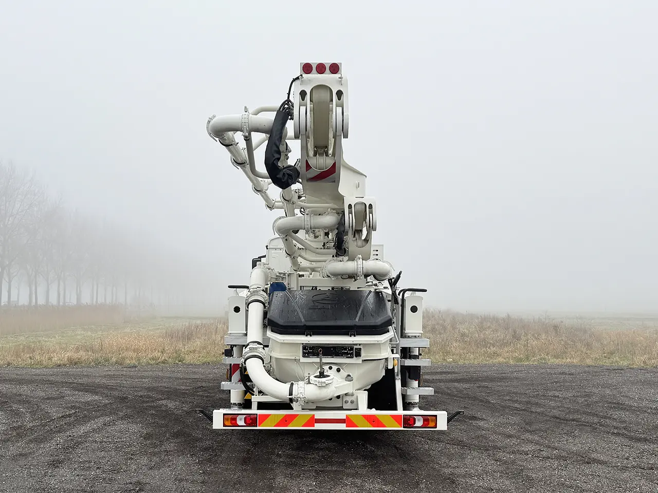 Mercedes-Benz Arocs 3340 6x4 Concrete Pump 13