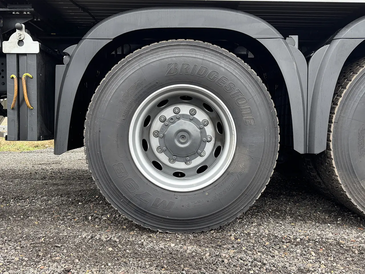 Mercedes-Benz Arocs 3340 6x4 Concrete Pump 23