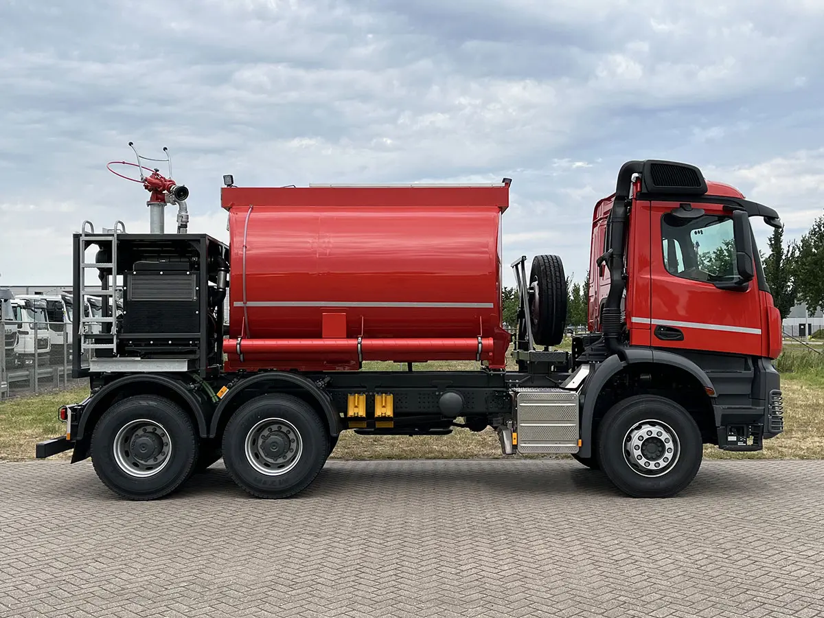 Mercedes-Benz Arocs 3340-K Camion de pompiers 6x4 5