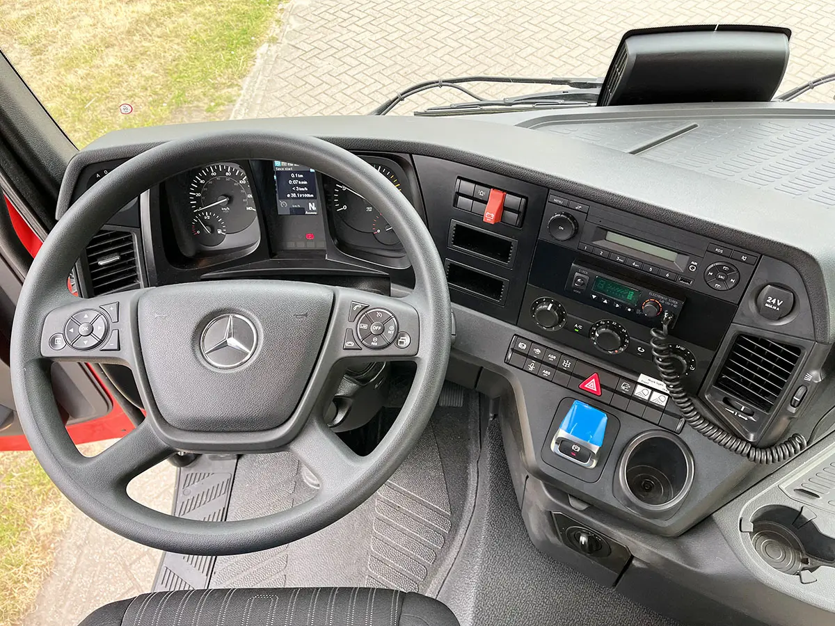 Mercedes-Benz Arocs 3340-K 6x4 Fire Fighter Truck 9