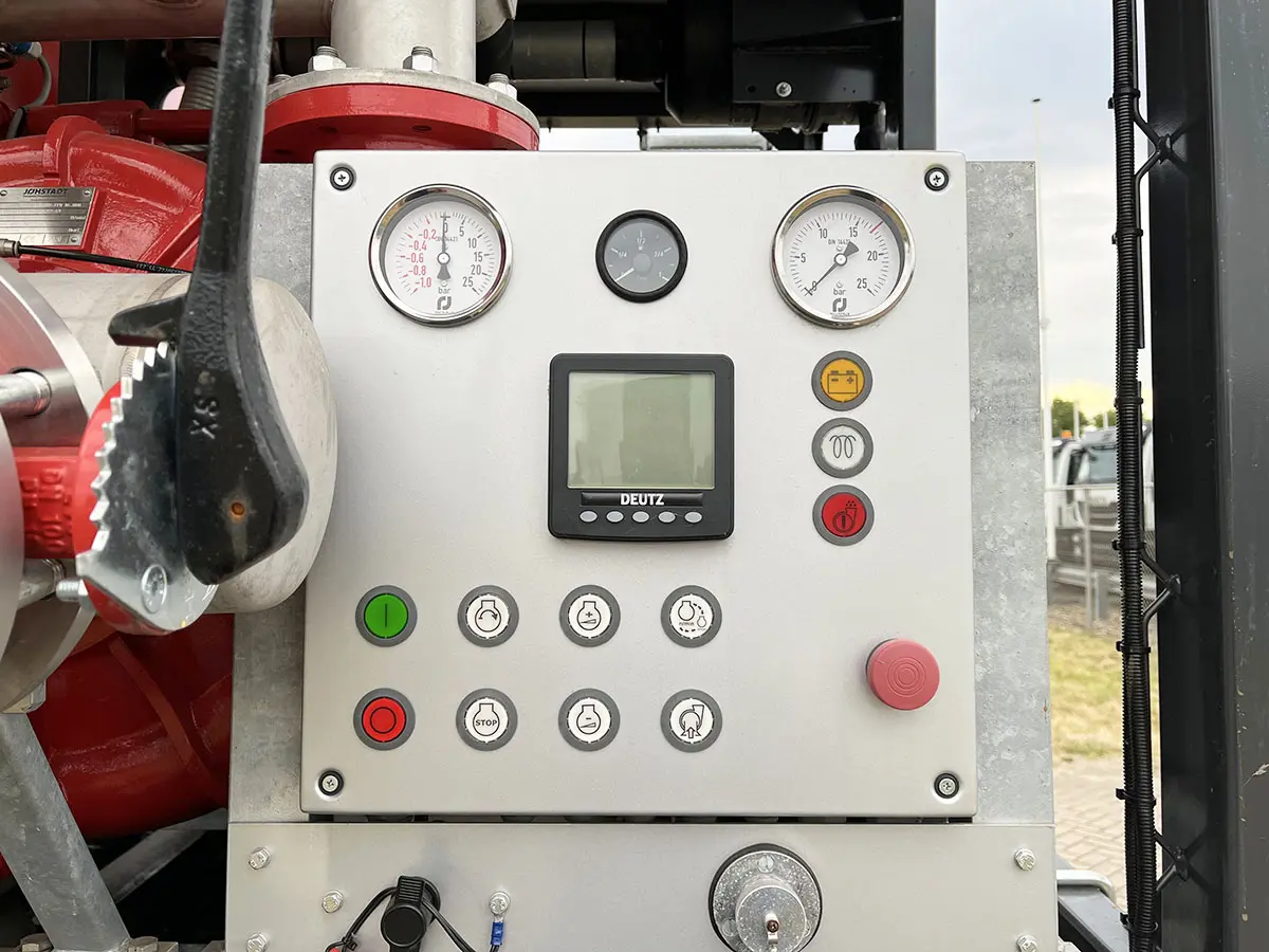 Mercedes-Benz Arocs 3340-K 6x4 Fire Fighter Truck 14