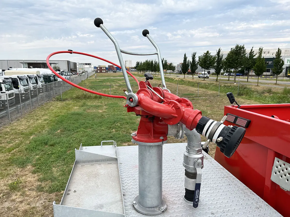 Mercedes-Benz Arocs 3340-K 6x4 Fire Fighter Truck 15