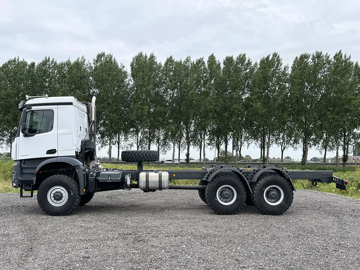 Mercedes-Benz Arocs 3342-A Châssis Cabine 6x6 2
