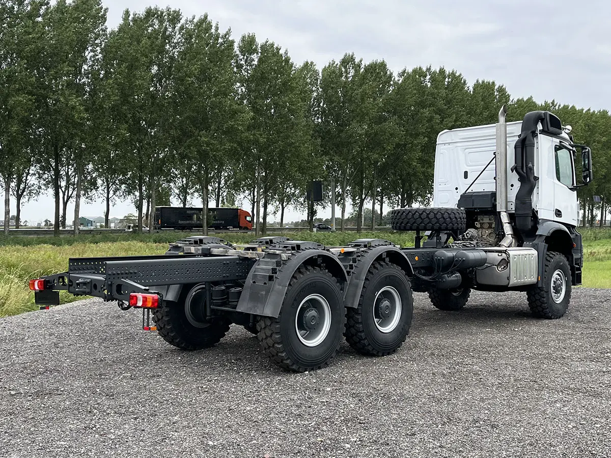 Mercedes-Benz Arocs 3342-A 6x6 Chassis Cabin 6
