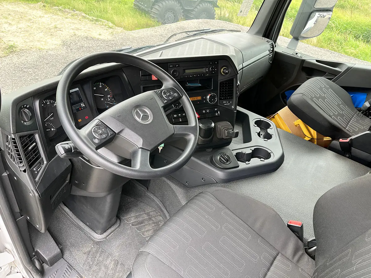 Mercedes-Benz Arocs 3342-A 6x6 Chassis Cabin 8