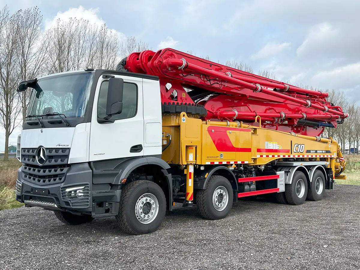 Mercedes-Benz Arocs 4140 8x4 Concrete Pump