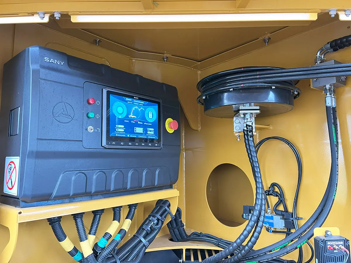 Mercedes-Benz Arocs 4140 8x4 Concrete Pump 11