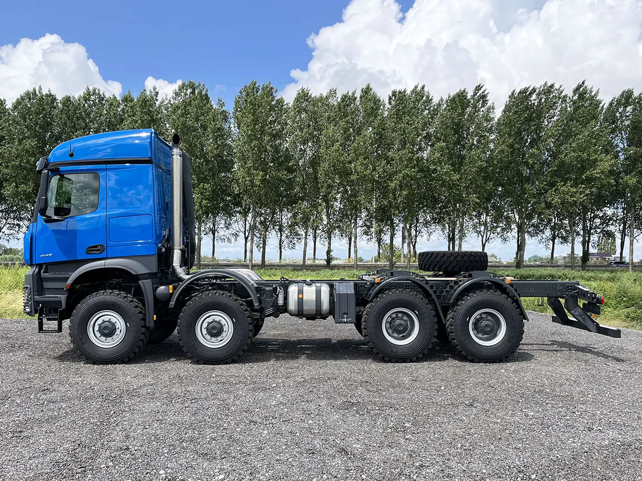 Mercedes-Benz Arocs 4142-AK Châssis Cabine 8x8 2