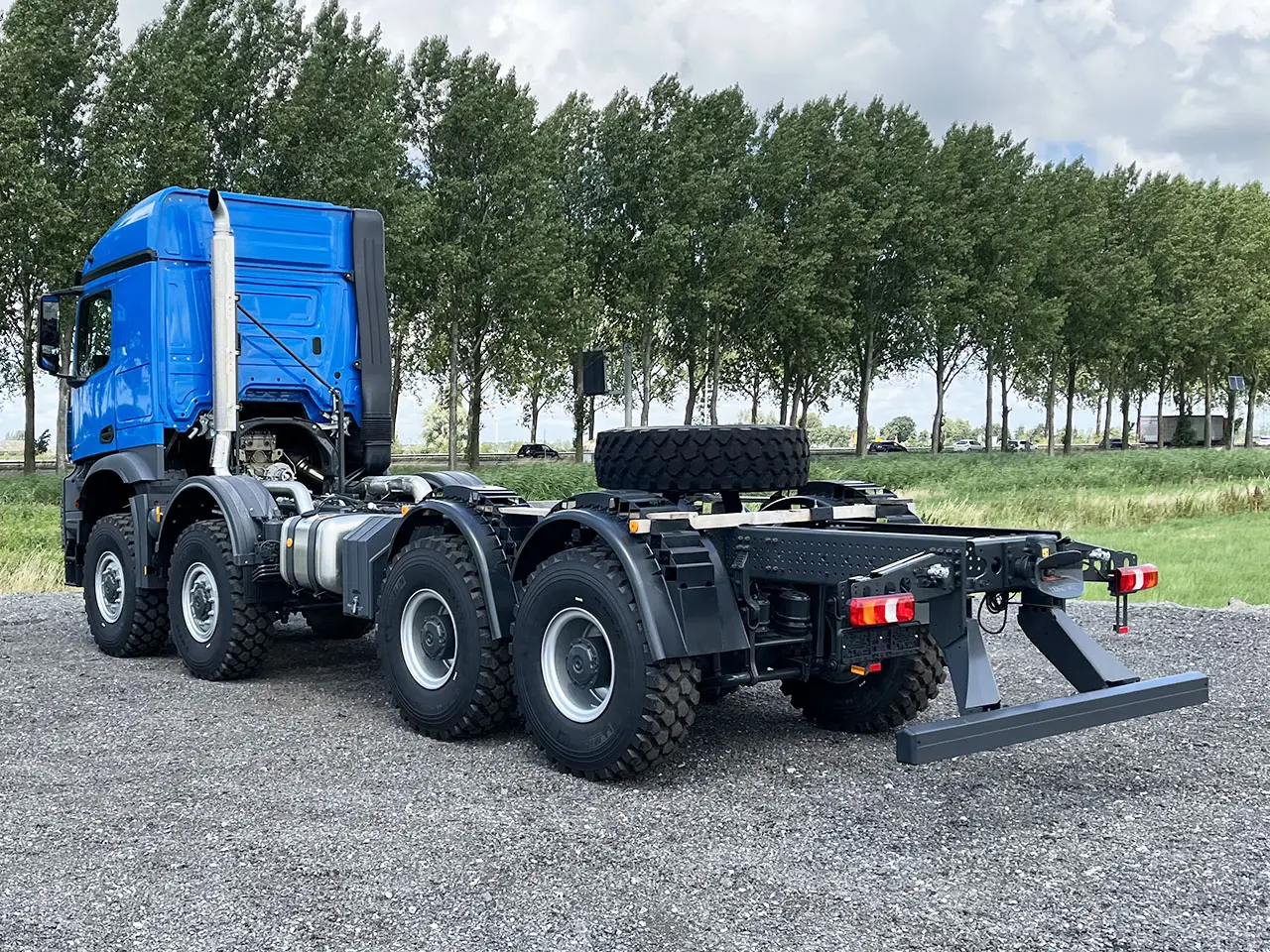Mercedes-Benz Arocs 4142-AK Châssis Cabine 8x8