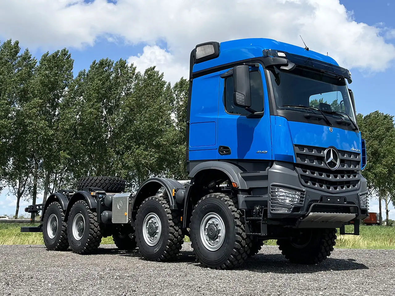Mercedes-Benz Arocs 4142-AK Châssis Cabine 8x8 4