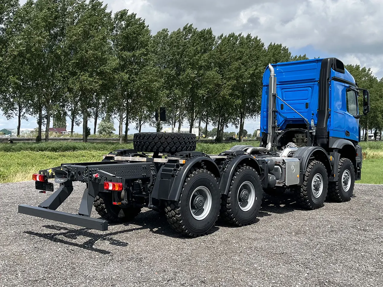 Mercedes-Benz Arocs 4142-AK Châssis Cabine 8x8 6