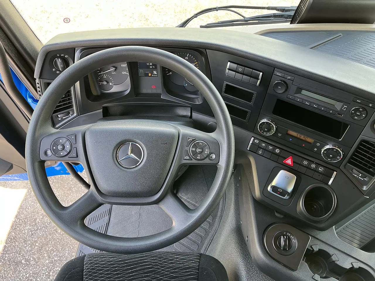 Mercedes-Benz Arocs 4142-AK Châssis Cabine 8x8 9