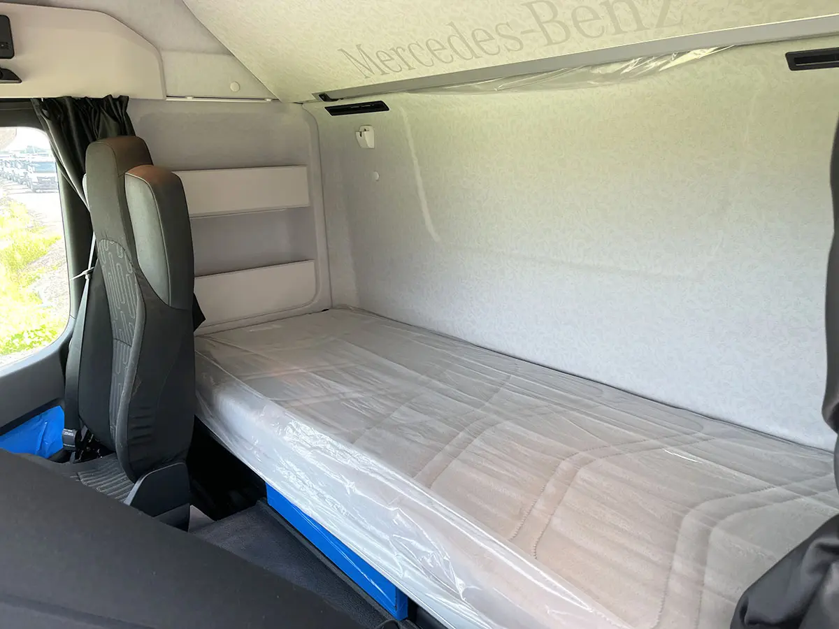 Mercedes-Benz Arocs 4145-AK 8x8 Chassis Cabin 11