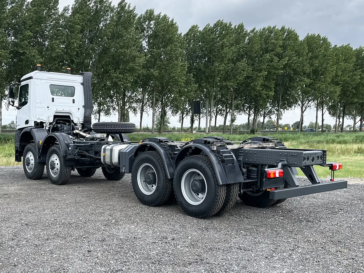 Mercedes-Benz Arocs 4148-AK Châssis Cabine 8x8 3