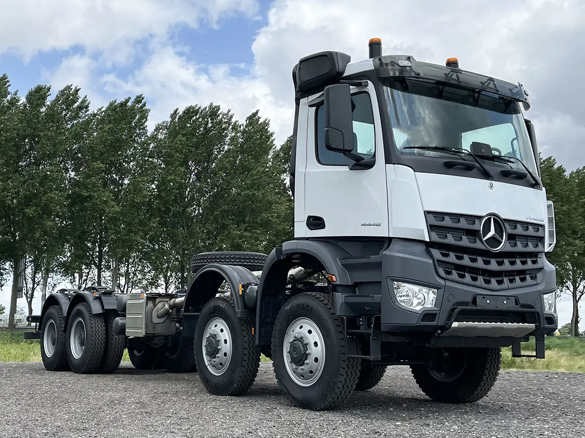Mercedes-Benz Arocs 4148-AK Châssis Cabine 8x8 4