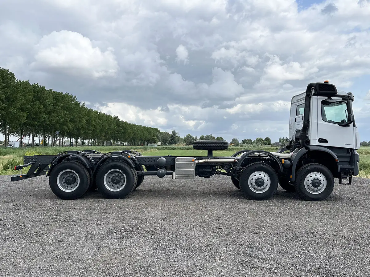 Mercedes-Benz Arocs 4148-AK Châssis Cabine 8x8 5