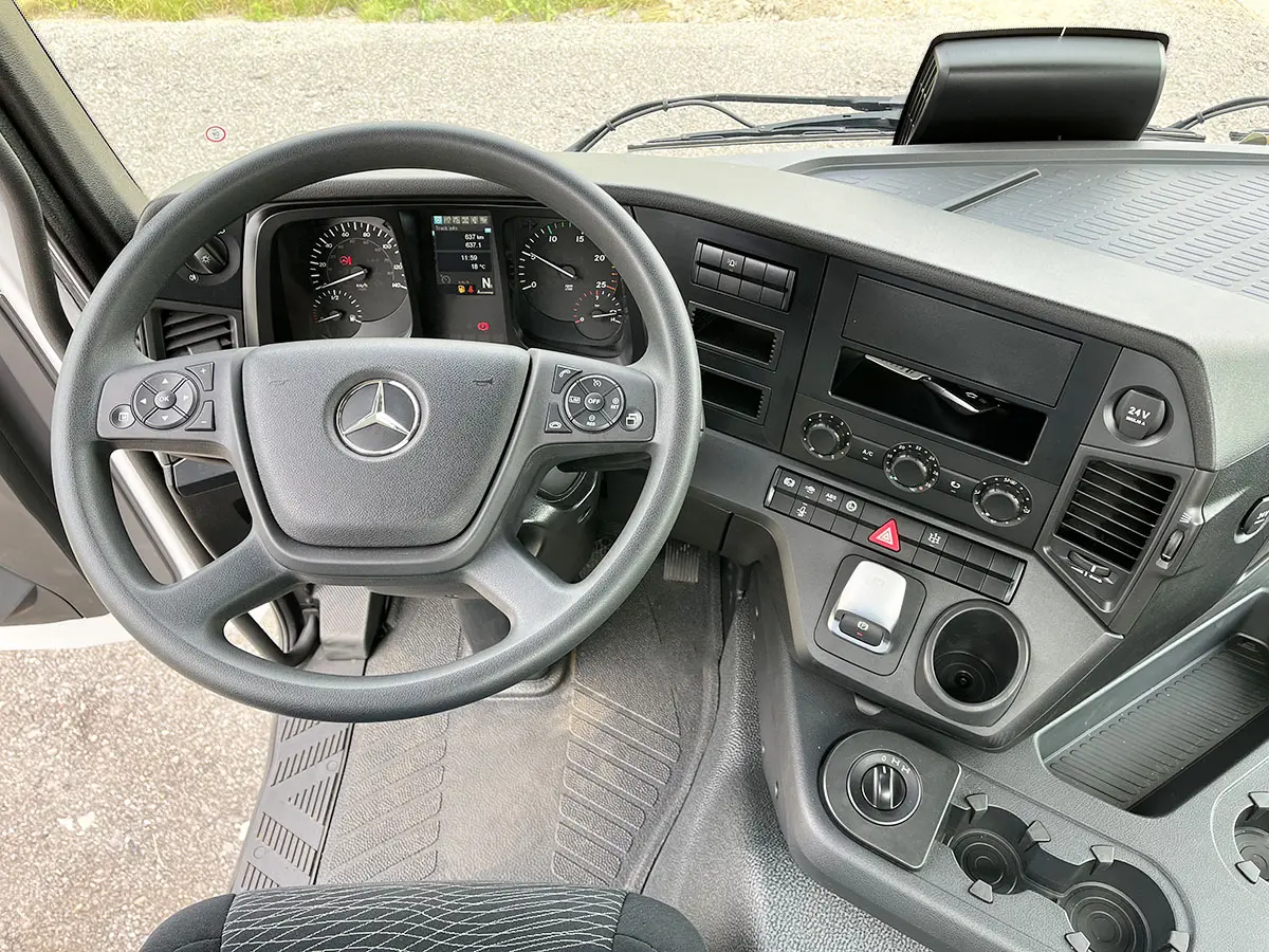 Mercedes-Benz Arocs 4148-AK Châssis Cabine 8x8 9