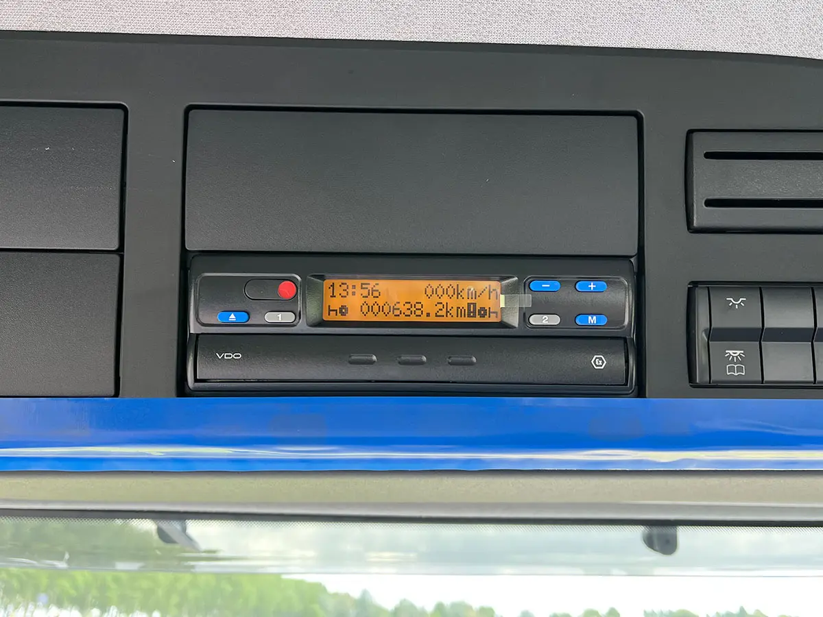 Mercedes-Benz Arocs 4148-AK 8x8 Chassis Cabin 10