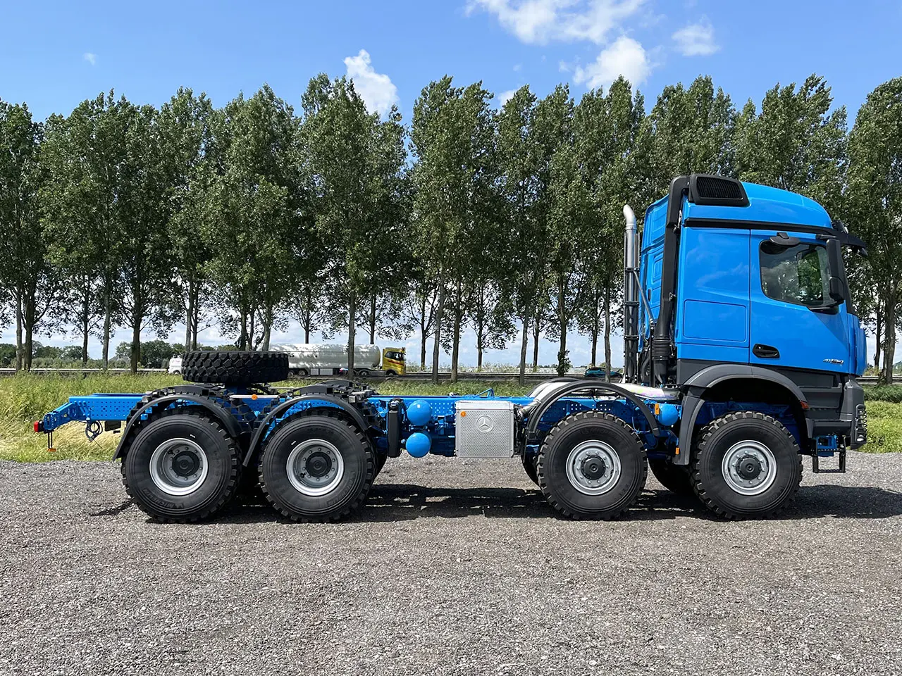 Mercedes-Benz Arocs 4152-AK Châssis Cabine 8x8 5