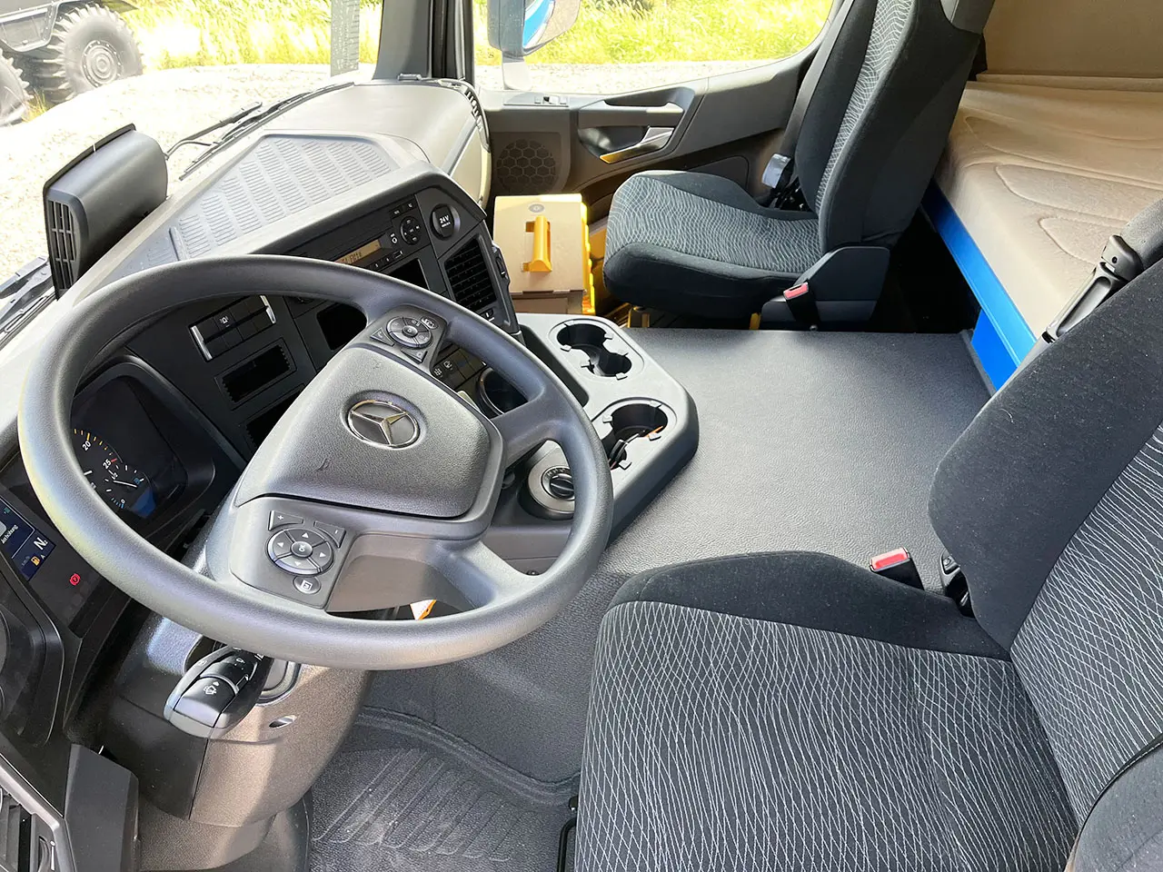 Mercedes-Benz Arocs 4152-AK Châssis Cabine 8x8 7