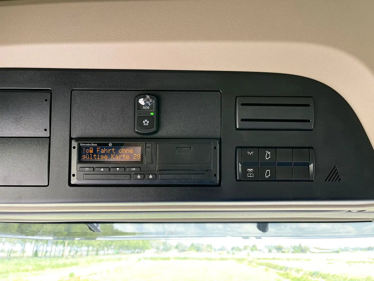 Mercedes-Benz Arocs 4152-AK 8x8 Chassis Cabin 10