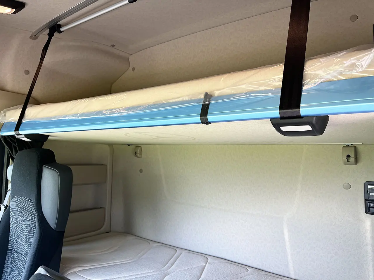 Mercedes-Benz Arocs 4152-AK 8x8 Chassis Cabin 12