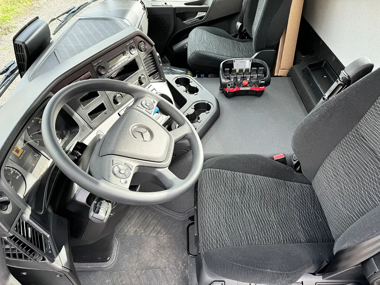 Mercedes-Benz Arocs 5 4148 AK Palfinger PK48002E 8x8 Crane Truck 7