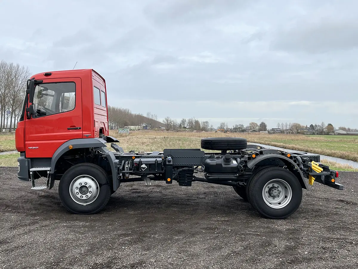 Mercedes-Benz Atego 1530 4x4 Châssis Cabine 2