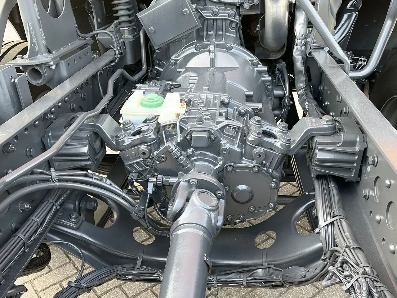 Mercedes-Benz Axor 1824 Chassis Cabin 4x2 10
