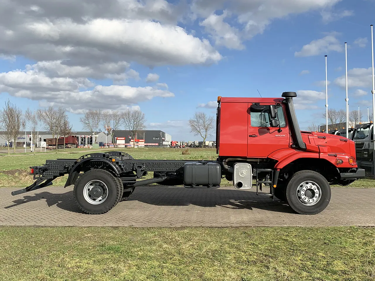 Mercedes-Benz Zetros 2042 Chassis Cabin 4x2 5