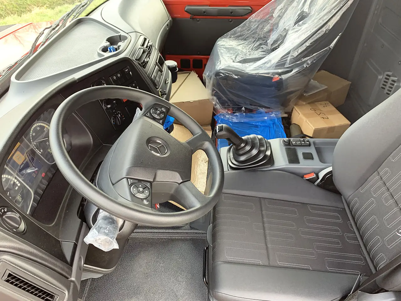Mercedes-Benz Zetros 2045 Chassis Cabin 4x2 7